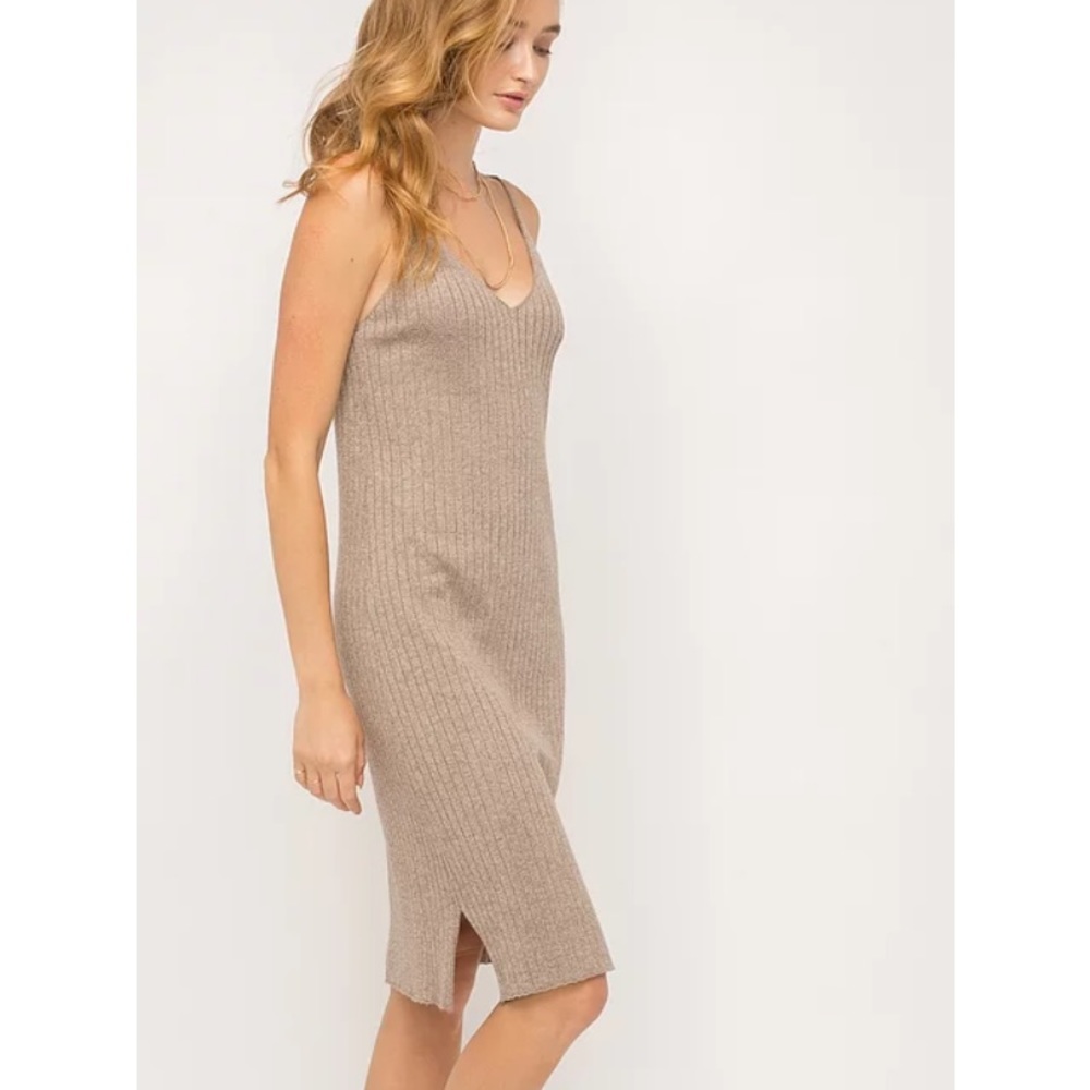 NEW Essential sweater dress